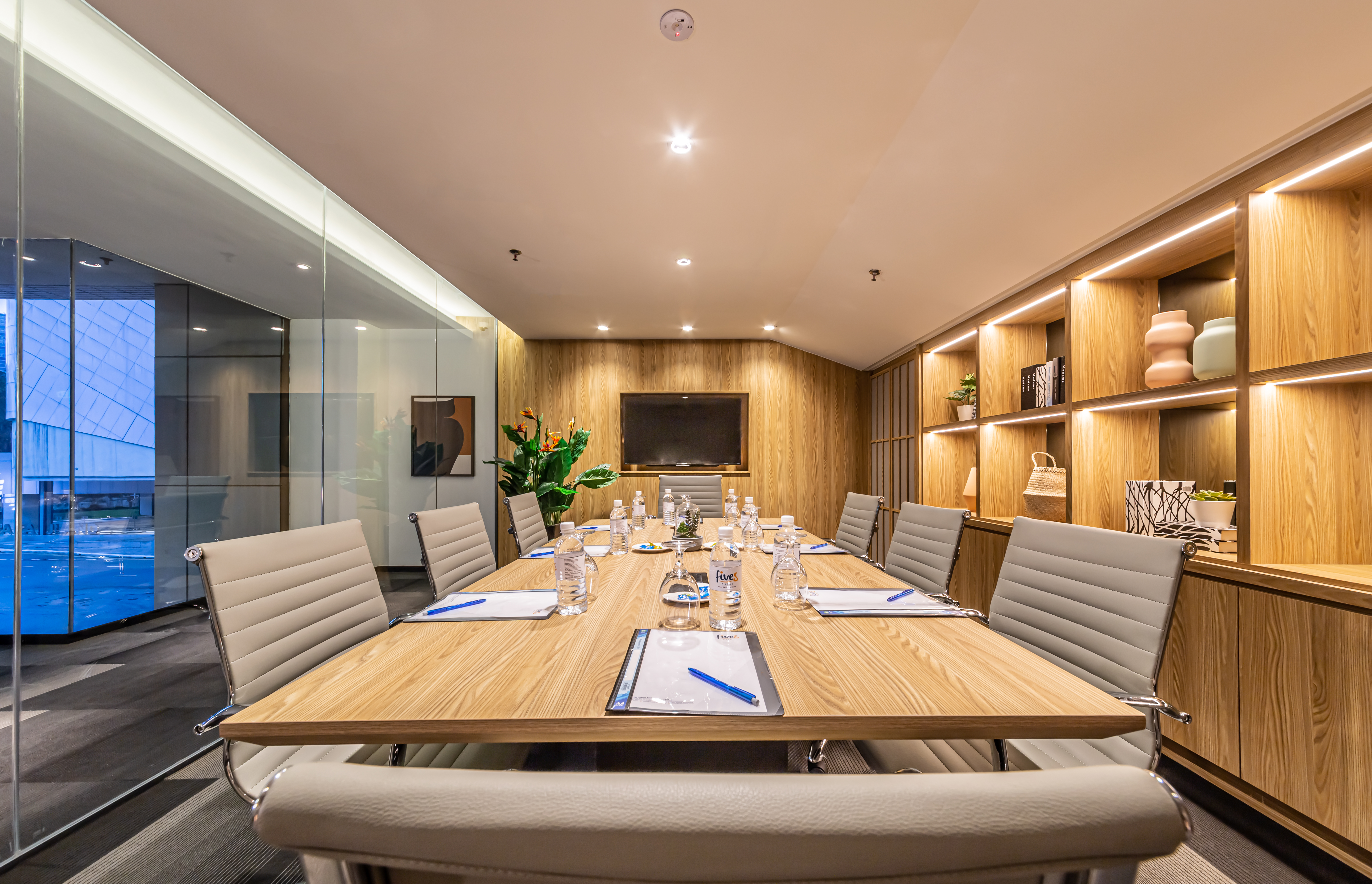 Fives Meeting Room